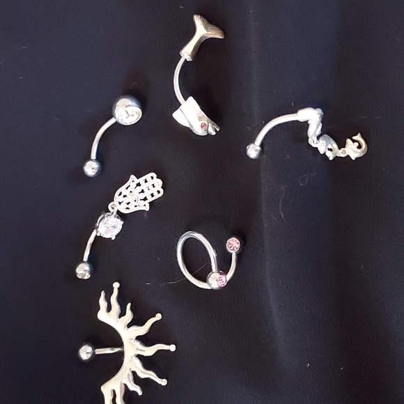??? Jewelry - Belly button rings